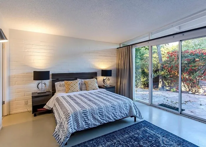 Mid-century Modern Wow *